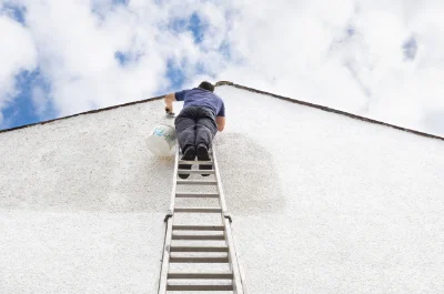 Peinture extérieure à Moularès — façades et ravalement